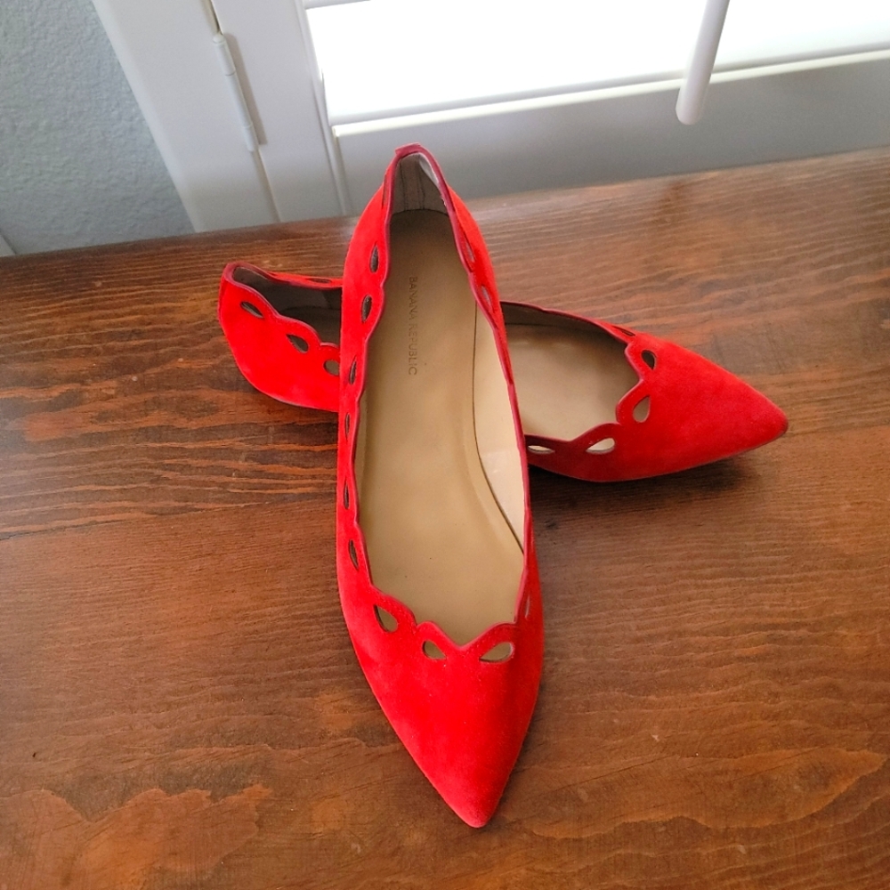 Banana Republic Red Suede Flats SZ 9.5
